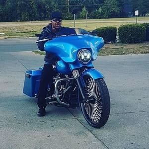 Meet your Posher, Charvez